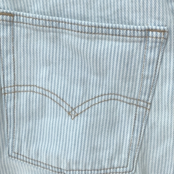 NWT Levi's * Denim Shortalls Overalls Bib Blue Striped - Picture 10 of 10